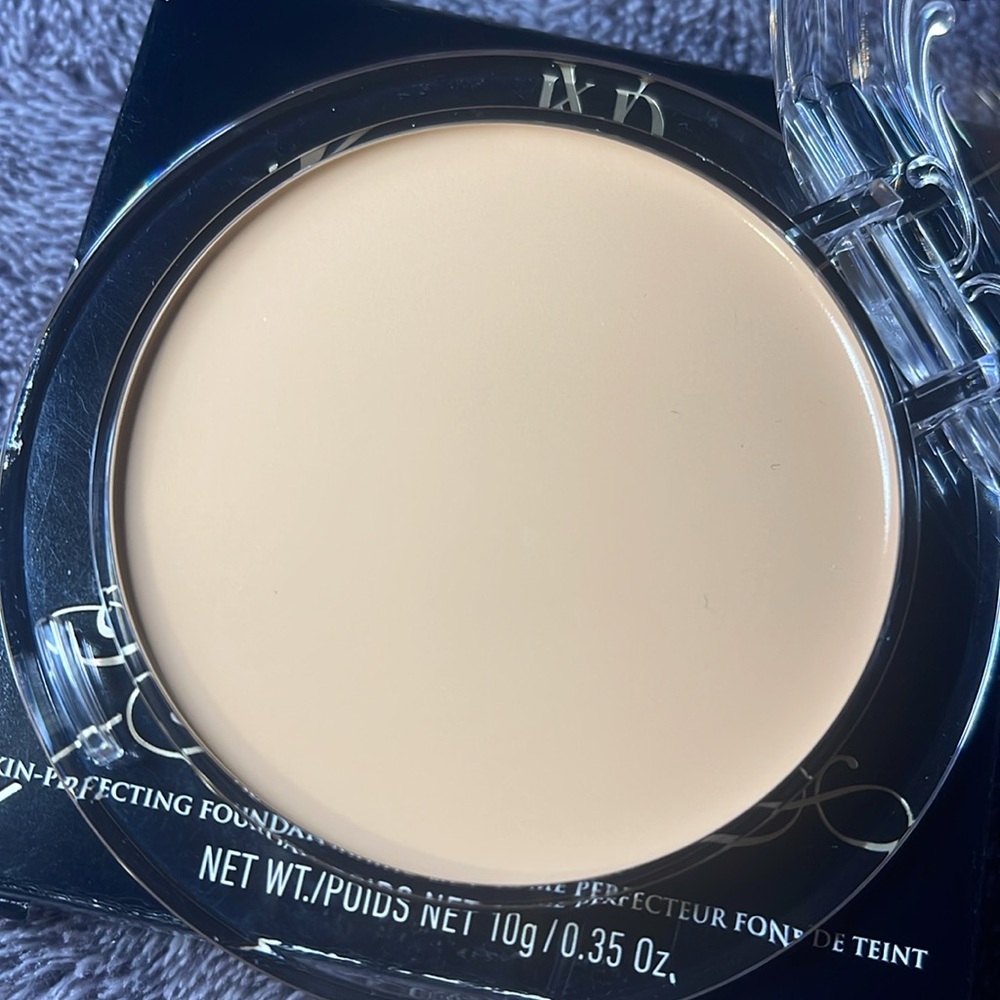 KVD Light 015 Good Apple Lightweight Full-Coverage Cream Foundation Balm - Picture 6 of 7
